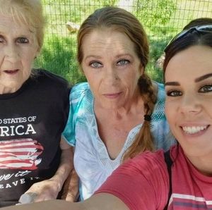 Meet your Posher, Debbie